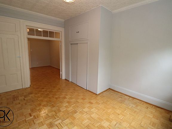 3rd image of 395 Manhattan Ave APT 2R