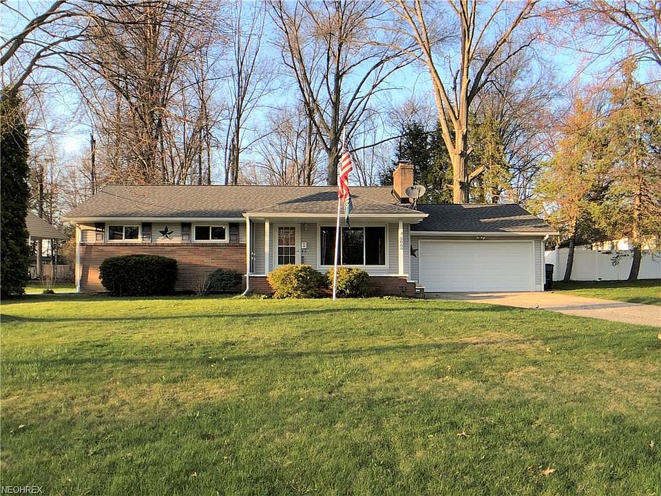 1st image of 3880 Chaucer Ln
