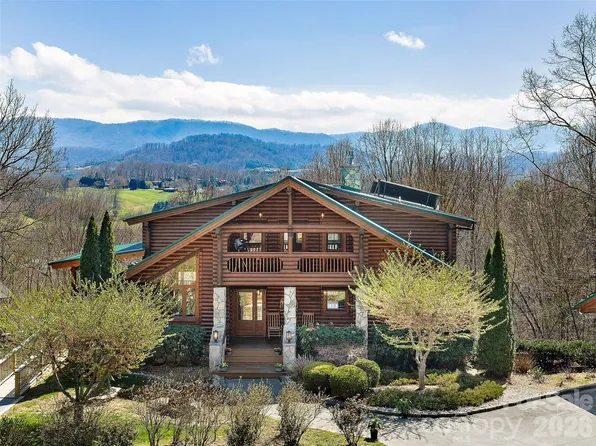 307 Sheep Pasture Rd, Waynesville, NC 28785