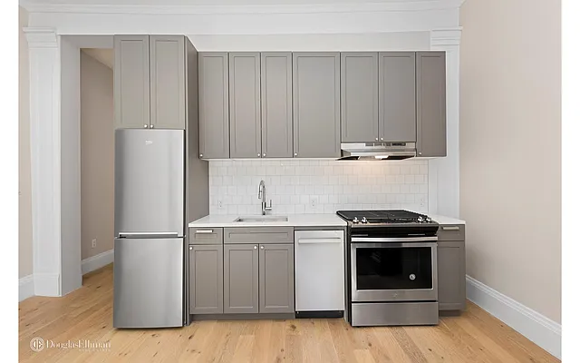 Rented by Douglas Elliman | media 27