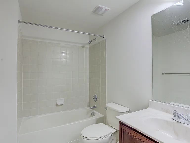 43276 Mitcham Sq — Photo 24