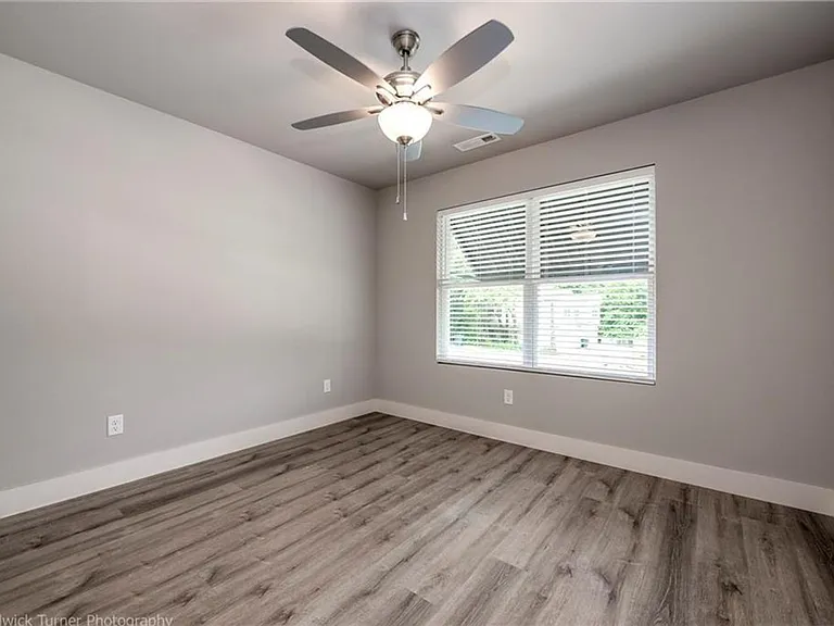 1508-1518 N Gregg Ave — Photo 17