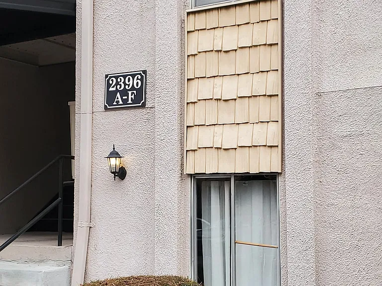 2396 Lawrenceville Hwy #F — Photo 4
