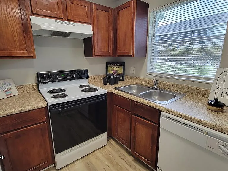 4136 Pershing Pointe Pl #5 — Photo 13