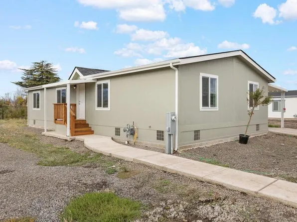 300 Luman Rd Unit 208, Phoenix, OR 97535