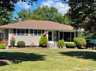 15 Lenape Rd, Newburgh, NY 12550