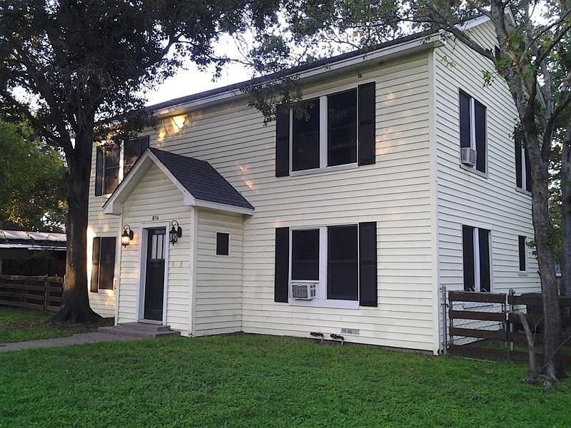 814 Banks Ave - front 2