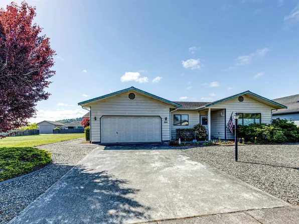 921 E Spruce St, Sequim, WA 98382