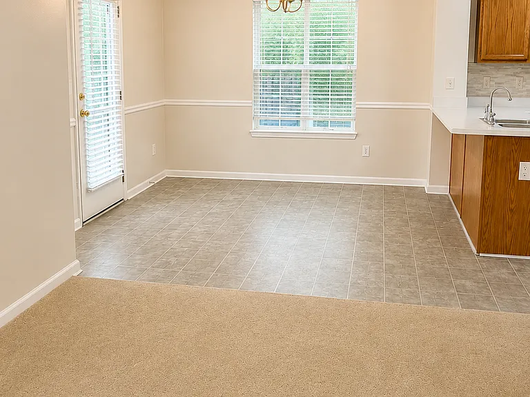212 Rankin Cir — Photo 3