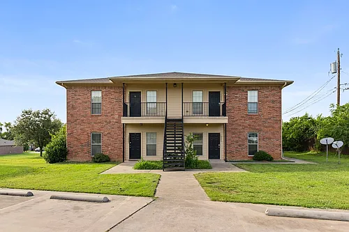 2100 Breezy Dr Photo 1 2100 Breezy Dr Photo 1