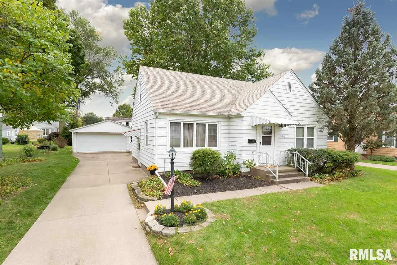 3018 37th Ave photo 1