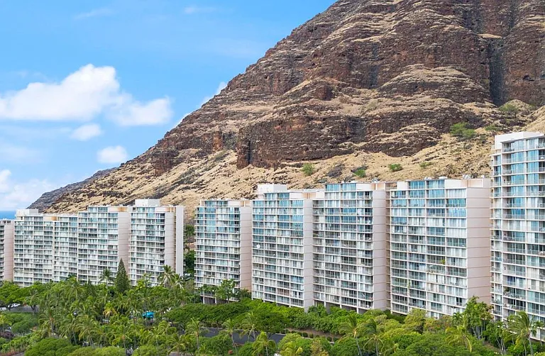 Makaha Valley Towers