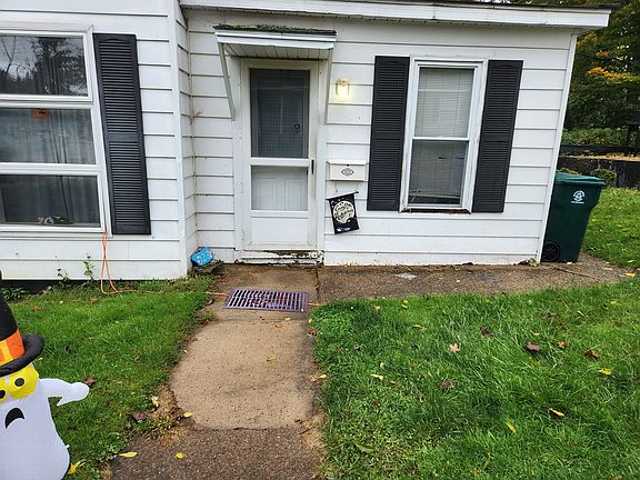 2nd image of 123 W Mohawk St
