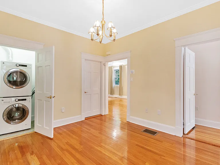 275 Mason Ter #L — Photo 10