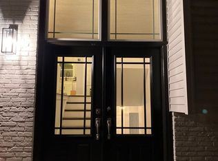 805 Golden Arrow St, Great Falls, VA 22066