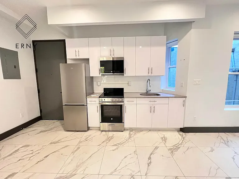 1024 New York Ave #5R — Photo 9