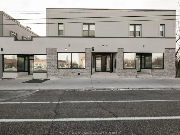 1233 University Ave W, Windsor, ON N9A 5T2