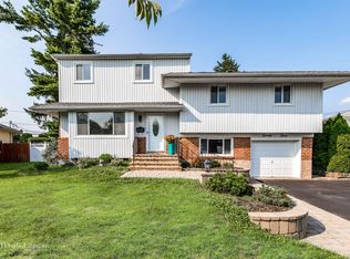 23 Macarthur Ave, Plainview, NY 11803