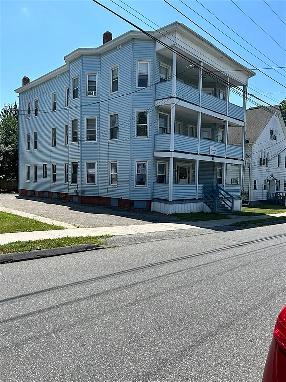 2 bed, 1000 sqft, $1,800 — Photo 1
