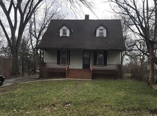 4945 Osborn Rd, Garfield Heights, OH 44128