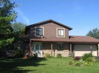 207 Luddington Ln, Rochester, NY 14612