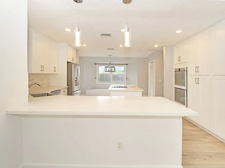 896 Rose Ct — Photo 21