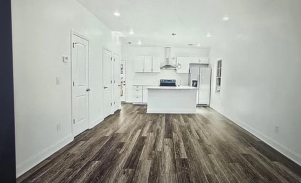 2 bed, 1.5 bath, 1200 sqft, $1,399 — Photo 3