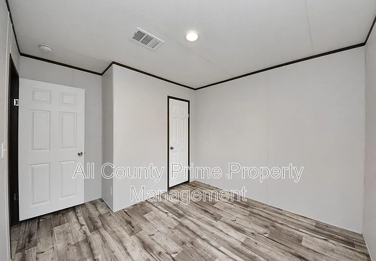 1556 Brown Rd — Photo 16