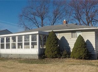 6386 Ledgebrook Dr, Brookpark, OH