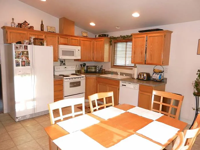 4816 Montague Ln photo 1