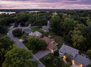 10040 30th Ave N, Plymouth, MN 55441