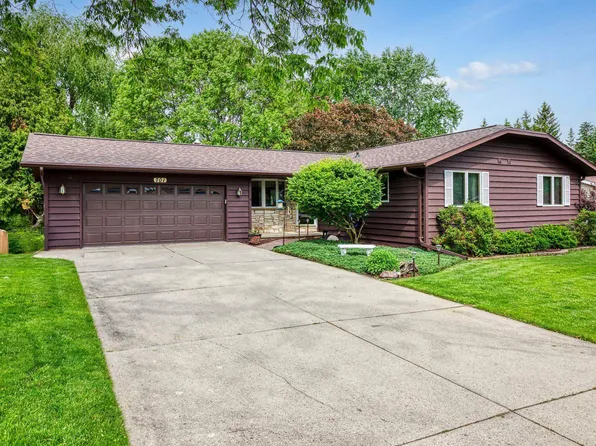 701 Rosehill Rd, Kaukauna, WI 54130