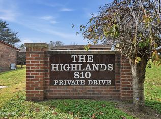 810 Highland Dr APT 1403, Knoxville, TN 37912