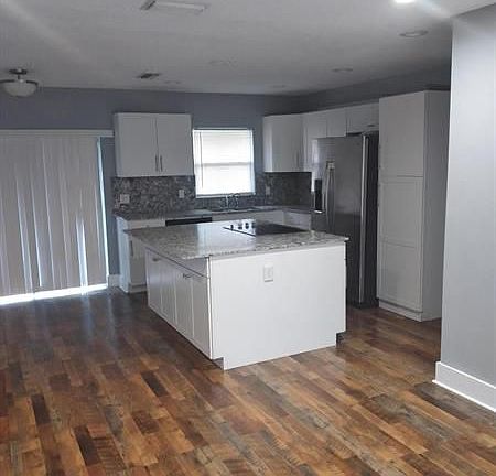 2nd image of 327 NE 14th Ave