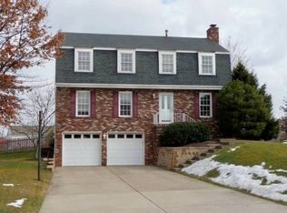 1017 Piney Ridge Dr, South Park, PA