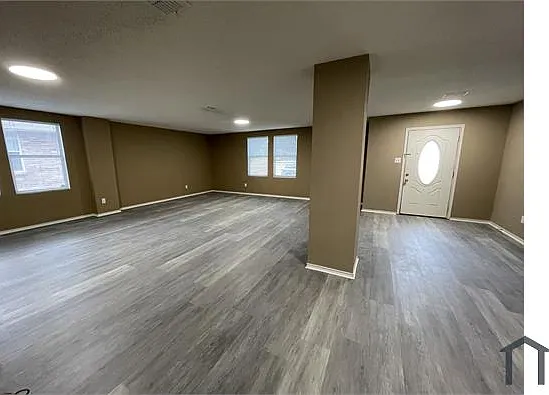 5 bed, 4295 sqft, $4,000 — Photo 4
