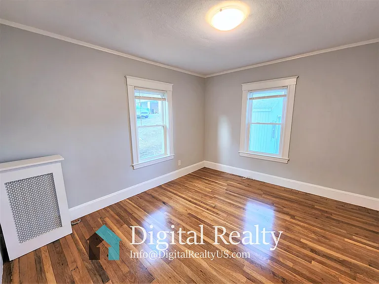 98 Irving St — Photo 11
