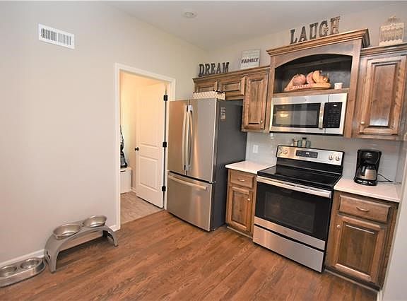 5th image of 11904 N White Ave