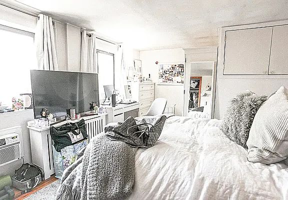 5th image of 29 7th Ave S APT 3A