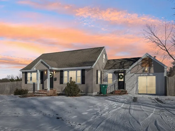 71 Fetherston Ave, Lowell, MA 01852