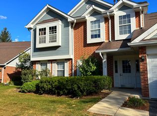 311 Sheffield Ct APT 1, Roselle, IL 60172