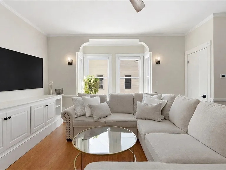 30 Boardman St #B — Photo 6