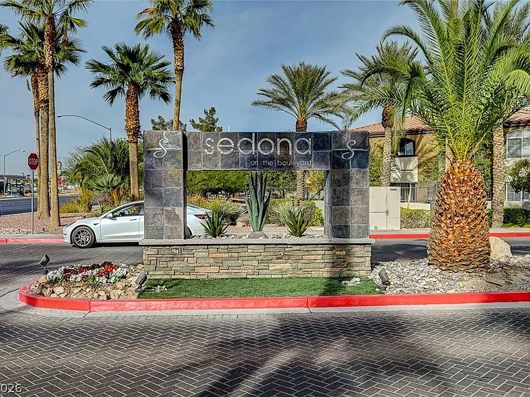 9000 Las Vegas Blvd S #1008 — Photo 53