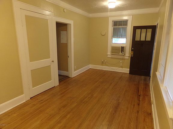 4th image of 3759 Anderson St