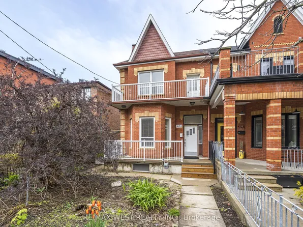 404 Manning Ave, Toronto, ON M6G 2V7