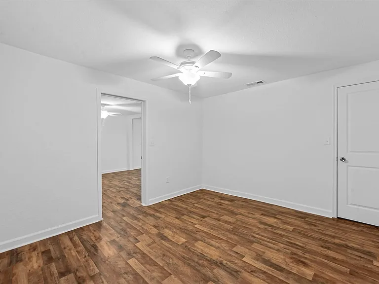 105 Short St — Photo 18