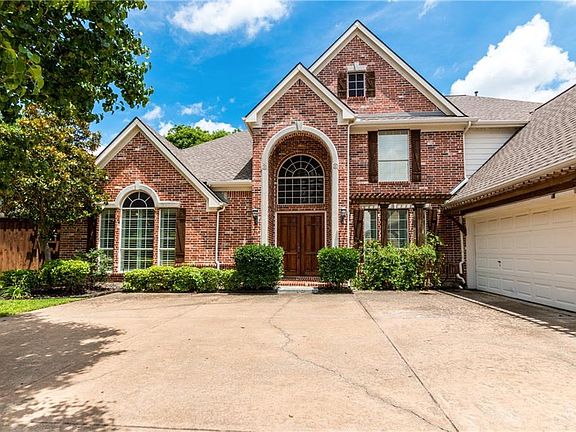 3rd image of 8320 Wooded Cove Dr