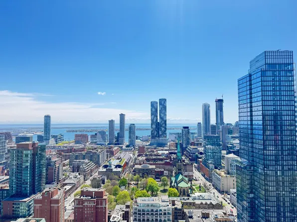 89 Queen St E, Toronto, ON