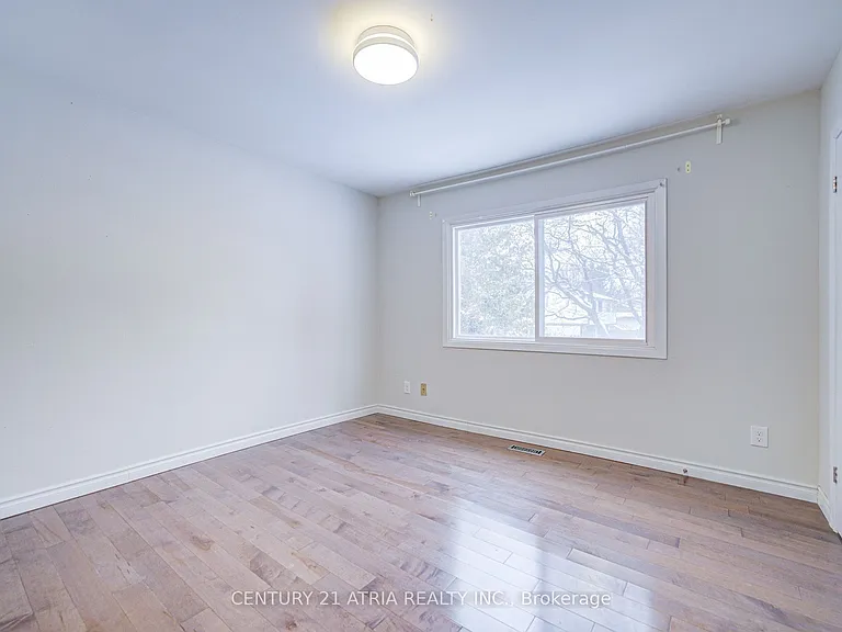 52 Applegate Cres — Photo 14