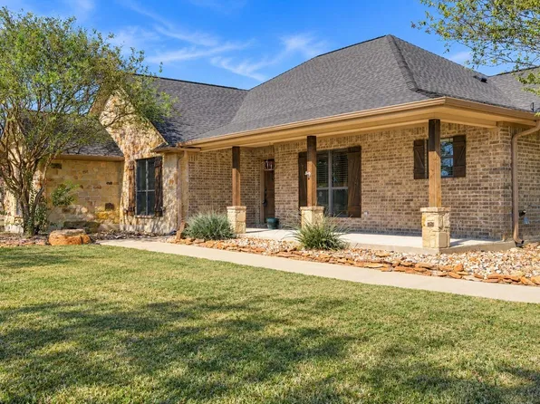 7443 Field Creek Estates Dr, Bryan, TX 77808